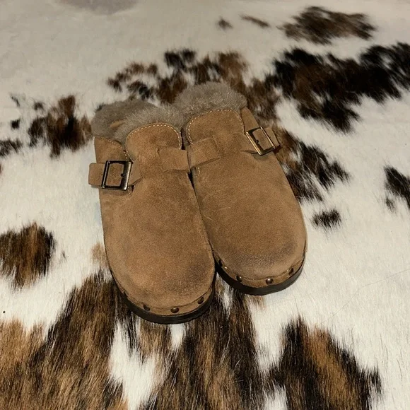 RE/DONE Cottagecore Brown Suede Clogs - Picture 6 of 8